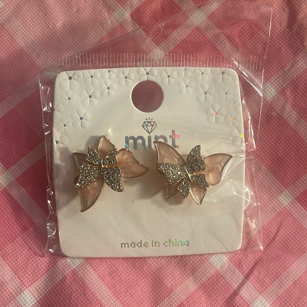 🎈SALE🎈🌸#89.BUTTERFLY EARRINGS🌸
